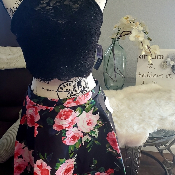 ❤️NWT City Studio JUNIORS CROP MINI TWO PIECE DRESS🌹 - Picture 2 of 6